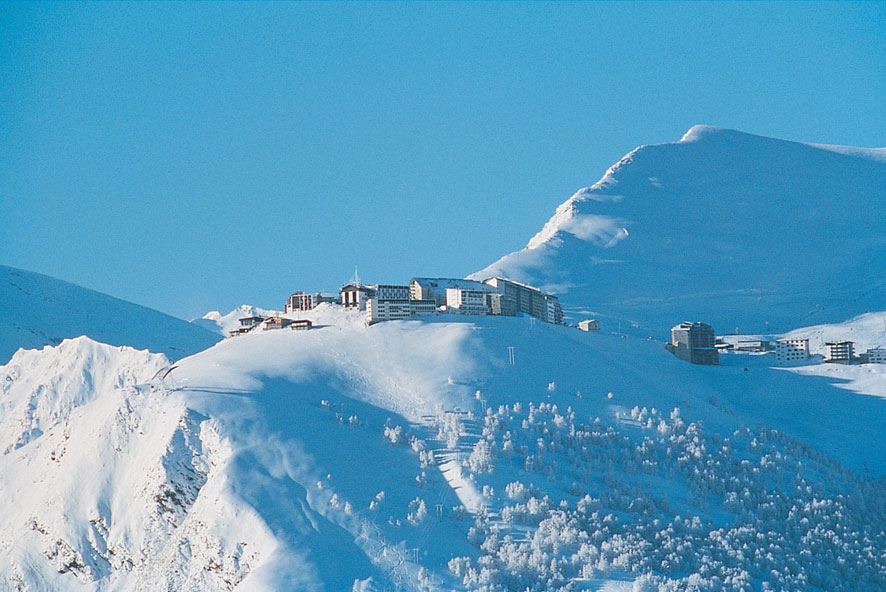 Stations de ski (St Lary, Piau Engaly, Peyragudes, Val Louron) près du Choucas, hébergement de loisirs pour les groupes Ã  Guchen